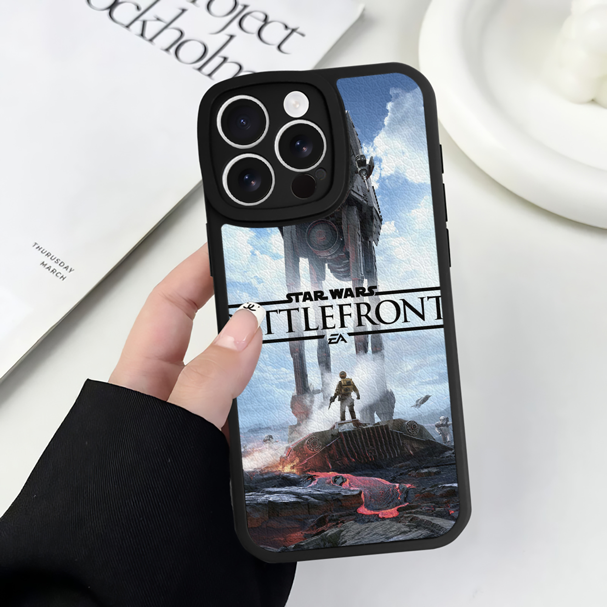 （画像用） スター・ウォーズ Star Wars 【iPhone 16シリーズ対応】シリコンスマホケース（レザー調） 材質：シリコン
